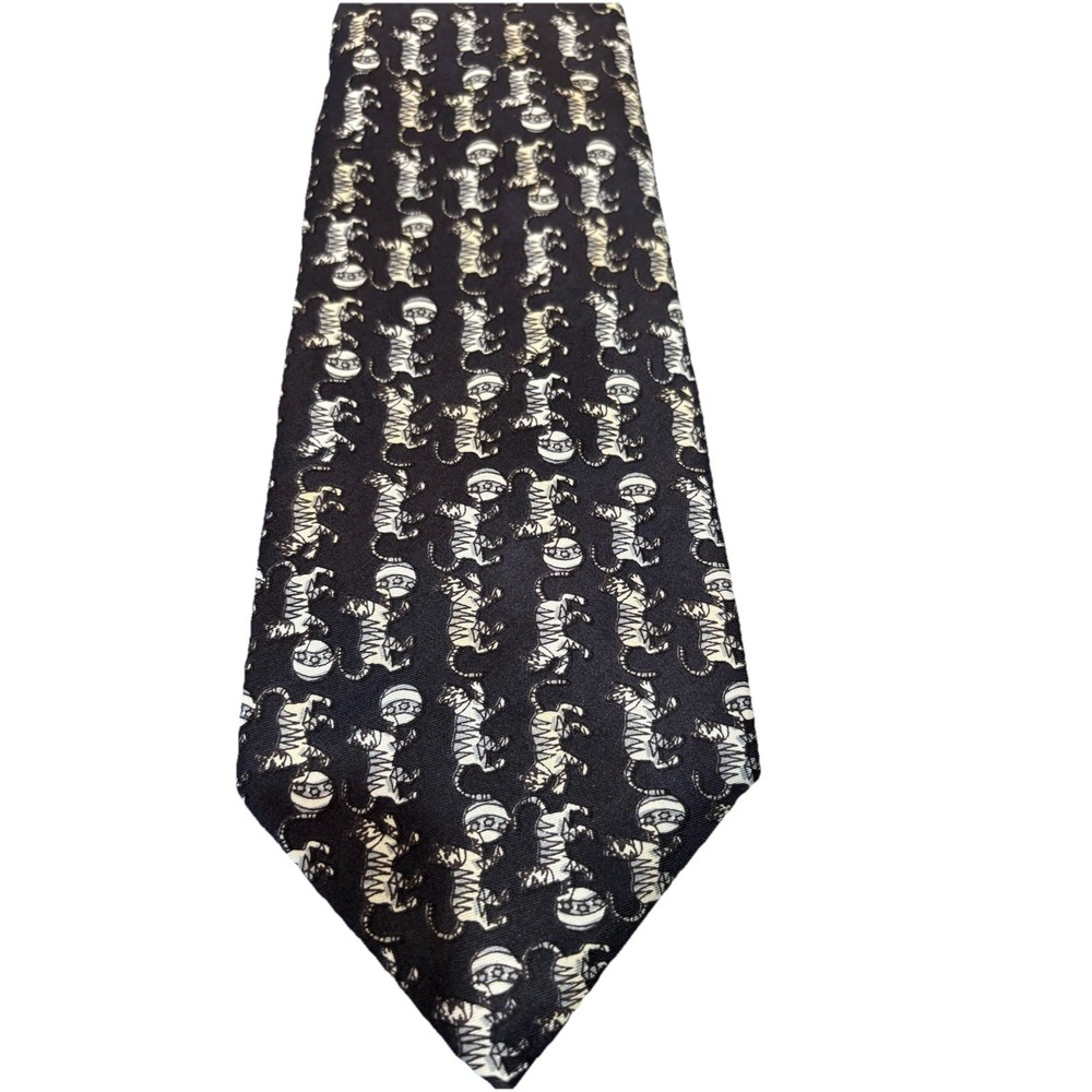 Pure Silk Black Silk 4 Inch Wide 56 Inch Long Tie White Tiger Or Cat Graphic